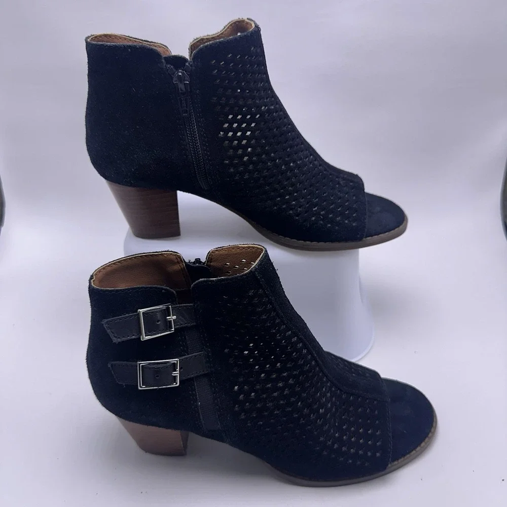Vionic Chryssa Perforated Black Suede Heels Peep Toe Booties‎ Women Sz 7.5 M